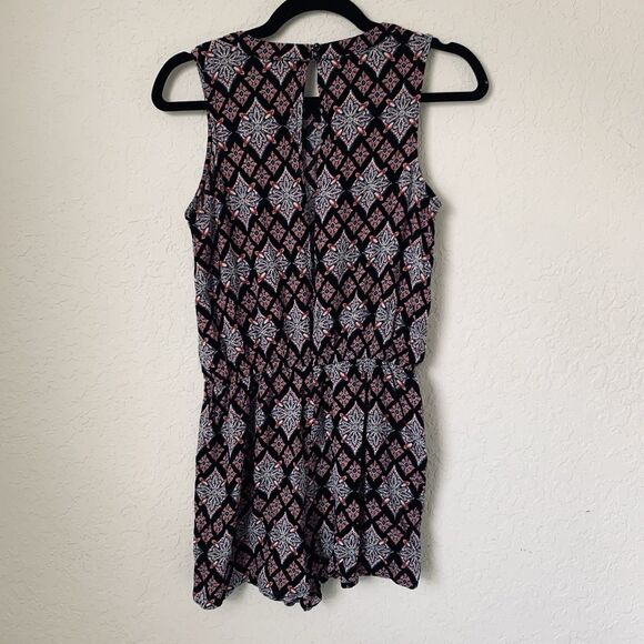 Pink Rose Romper Women M Black Pink Abstract Floral Sleeveless Boho Vacation - Picture 2 of 11